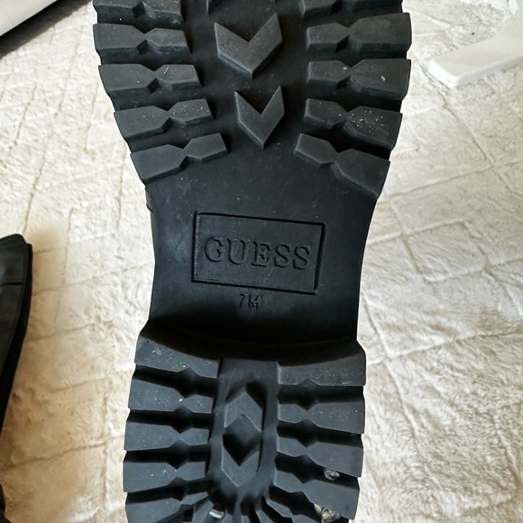 EUC Guess knee high black leather boots - Picture 7 of 7